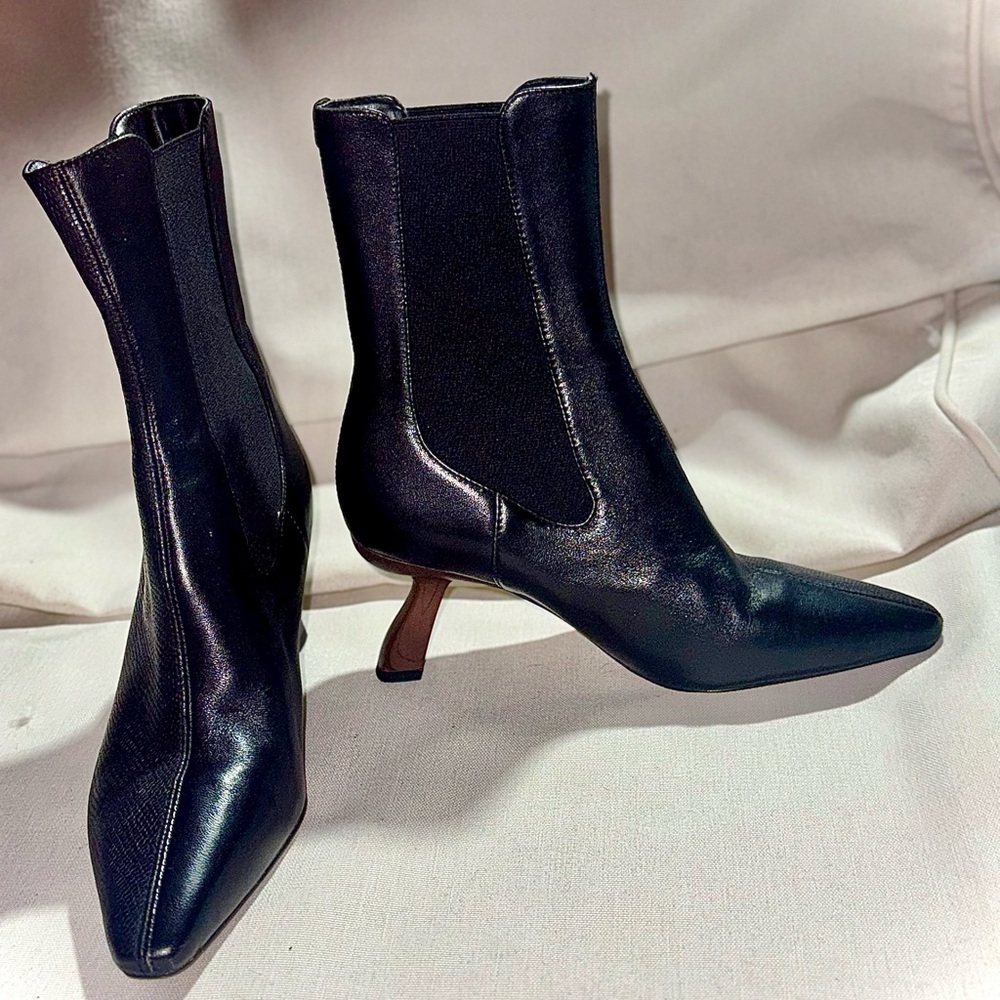 Nine West Sleek Black Heeled Boots